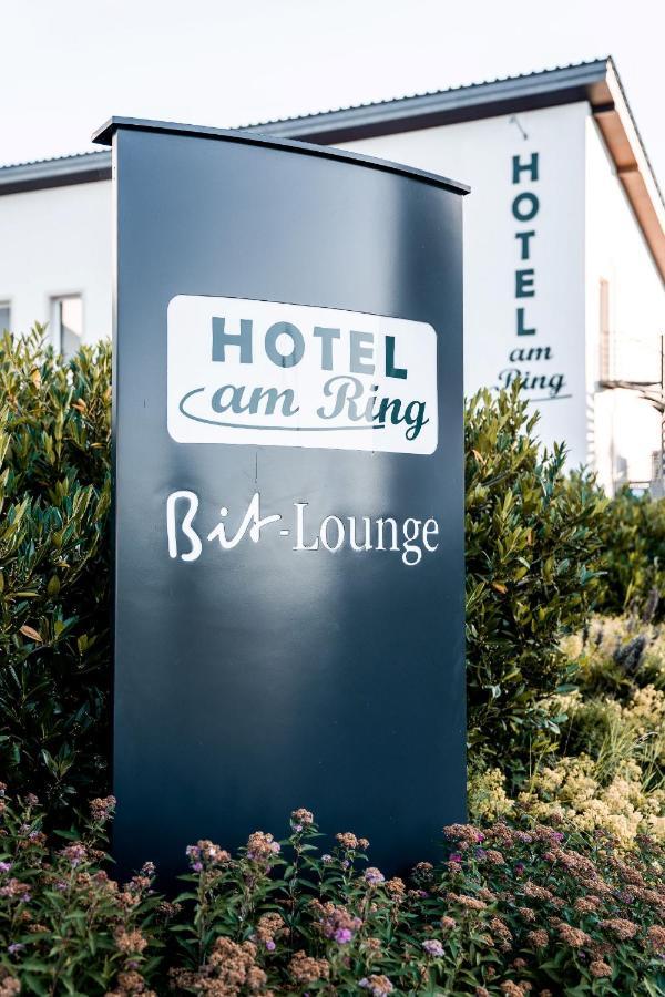 Land-Gut-Hotel Am Ring Meuspath Exterior foto